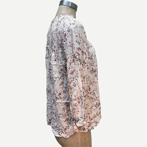 NEW rose & rhyme Floral Smocked Front Blouse M - Picture 4 of 6